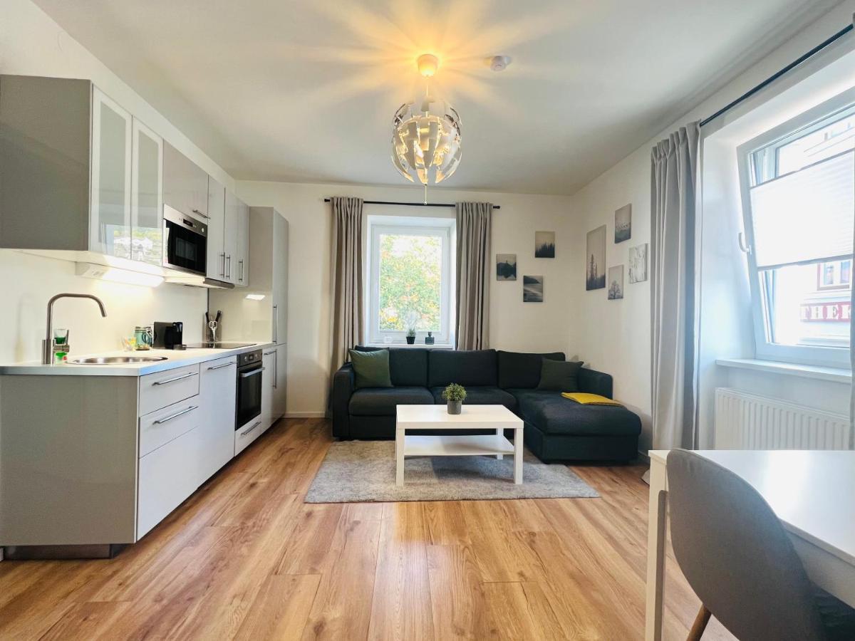 White Inn - Kuschelige Ferienwohnung 뮈르츠슐라크 외부 사진
